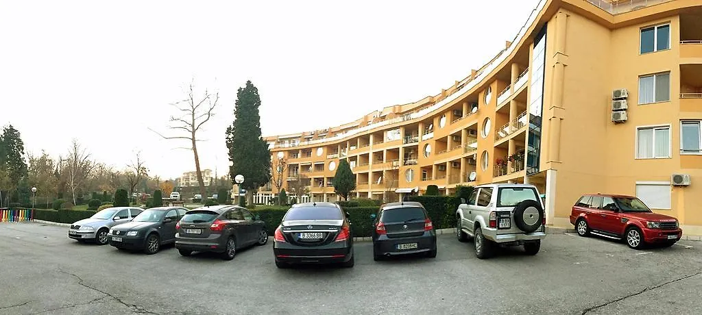 Varna Garden View Apartment